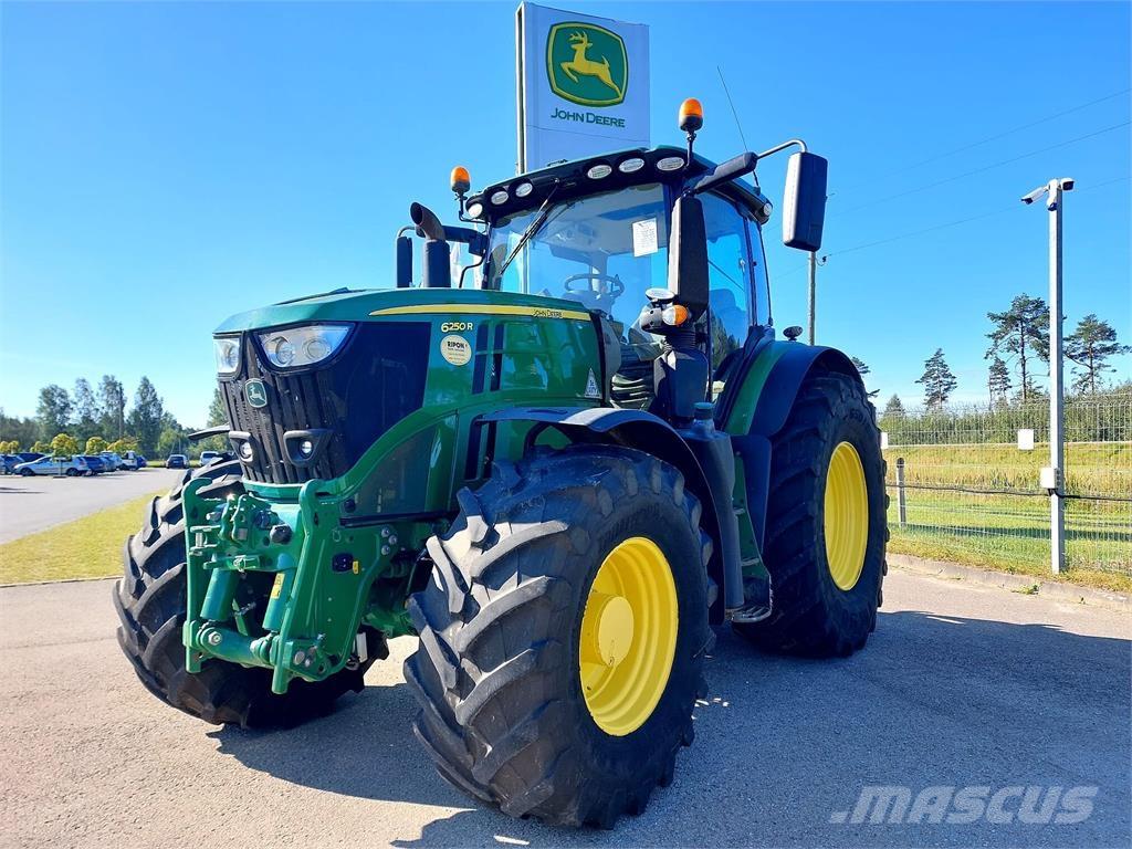 John Deere 6250R Traktoriai