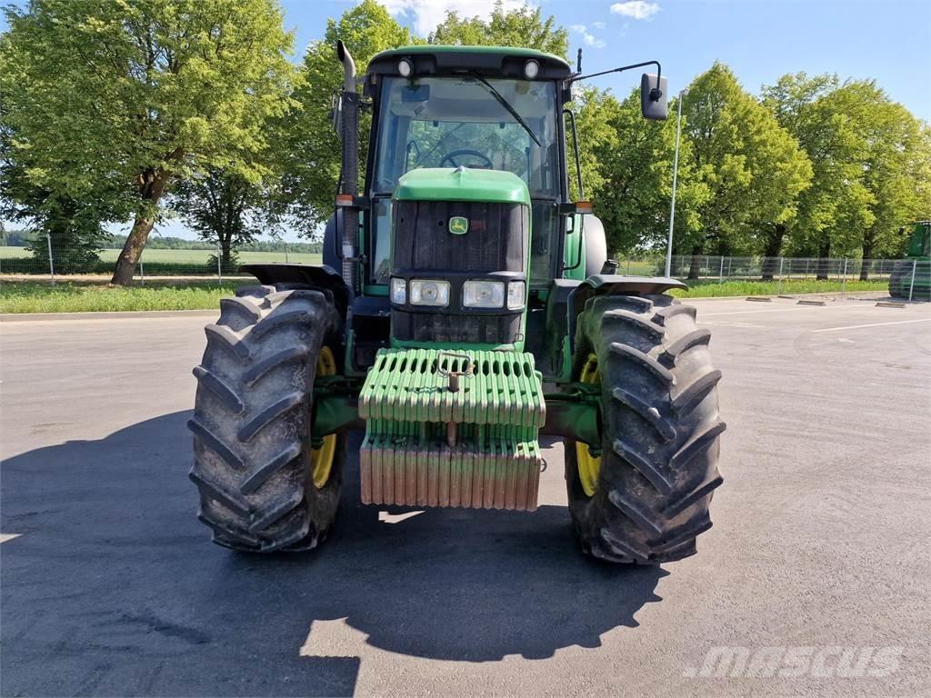 John Deere 6930 Traktoriai