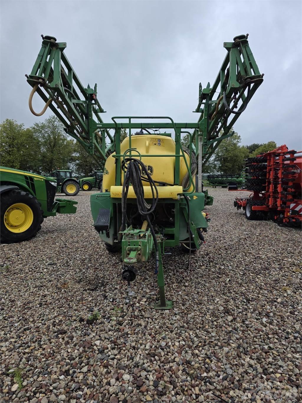John Deere 732 Vynuogienojų purkštuvai
