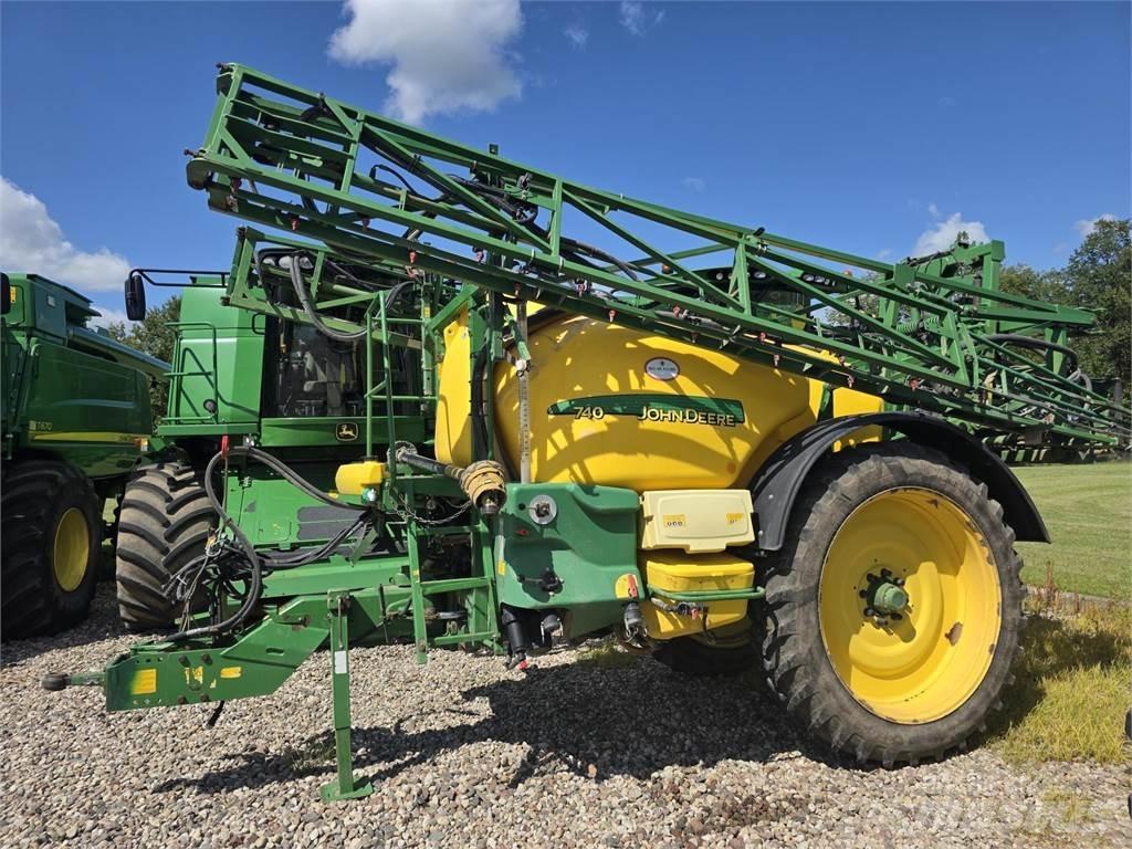 John Deere 740 Prikabinami purkštuvai