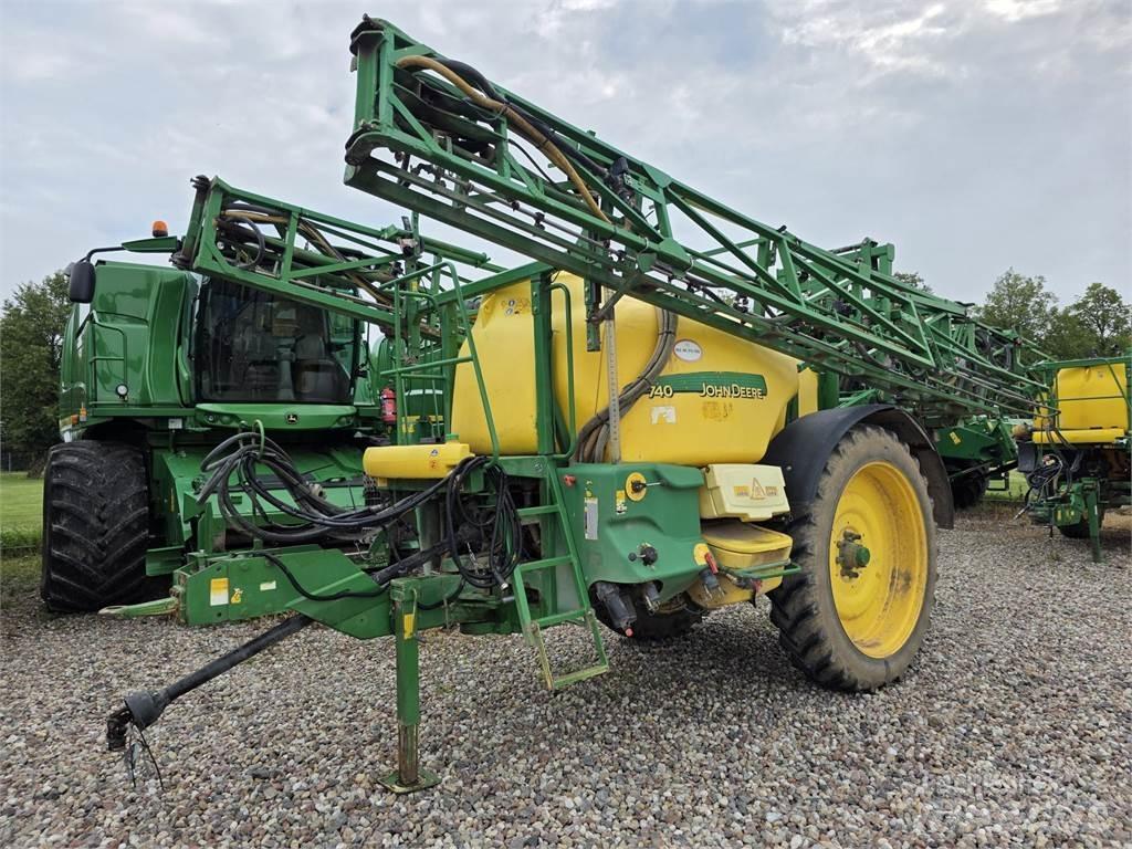 John Deere 740 Prikabinami purkštuvai