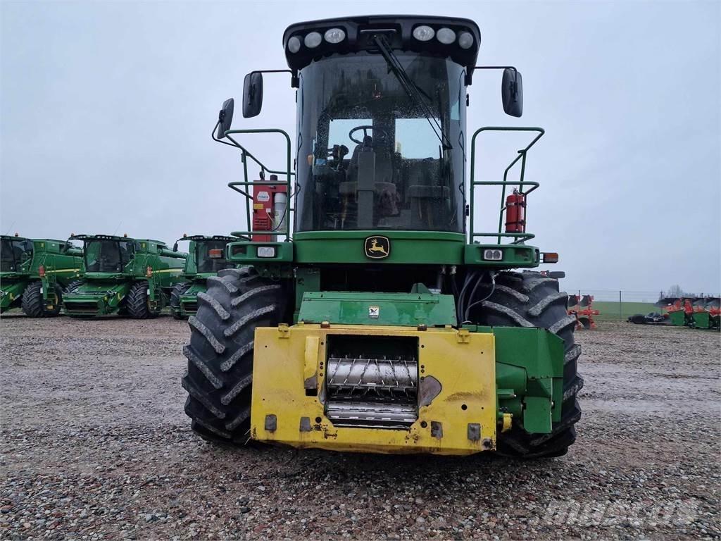 John Deere 7480 Derliaus nuėmimo kombainai