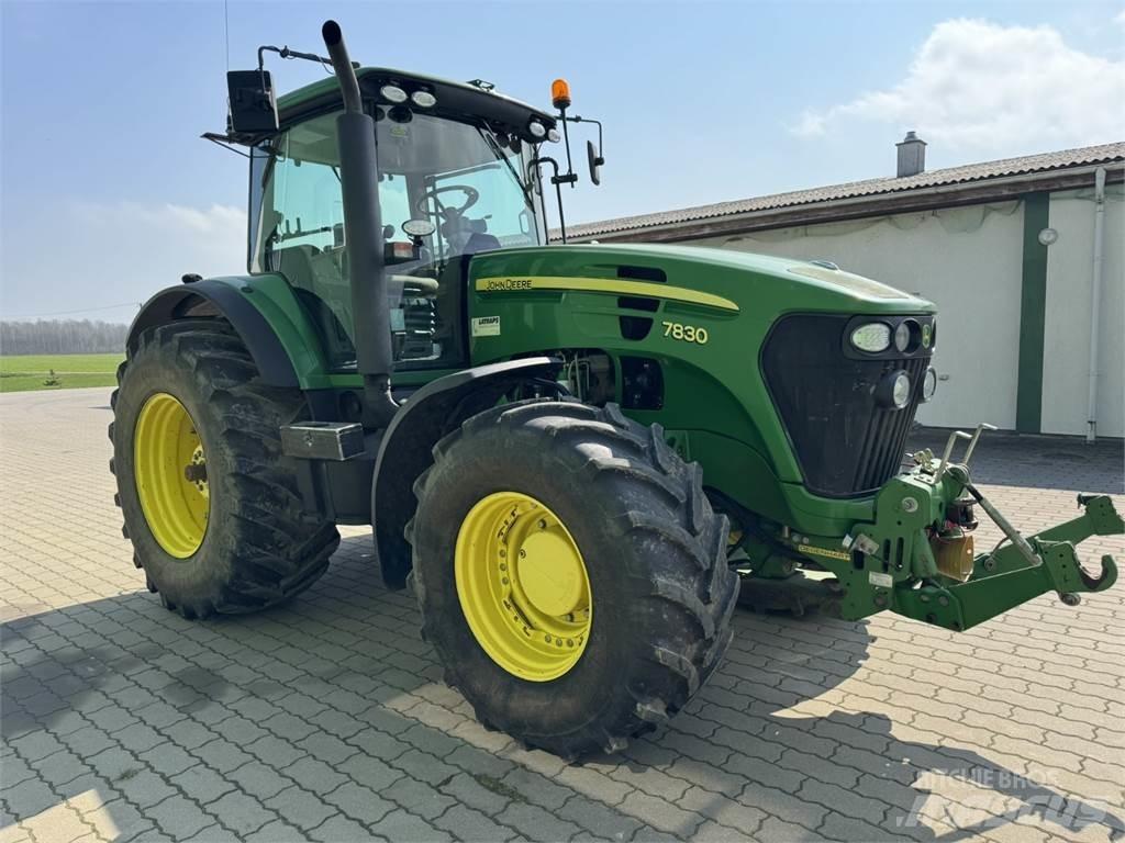 John Deere 7830 Traktoriai