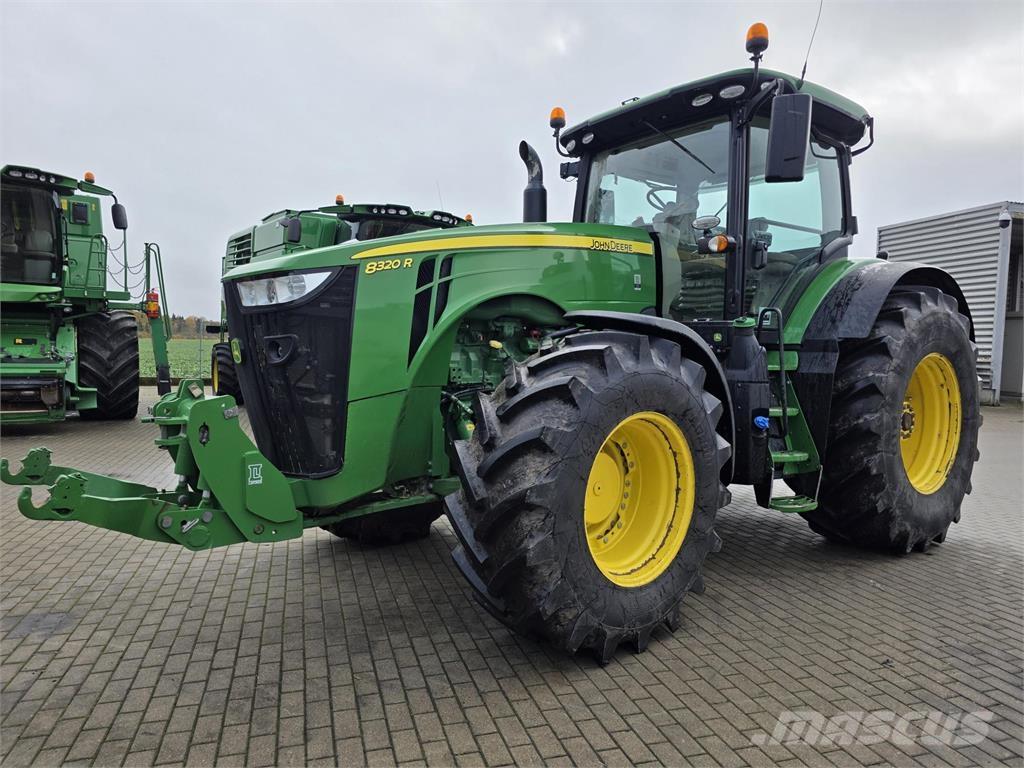 John Deere 8320R Traktoriai