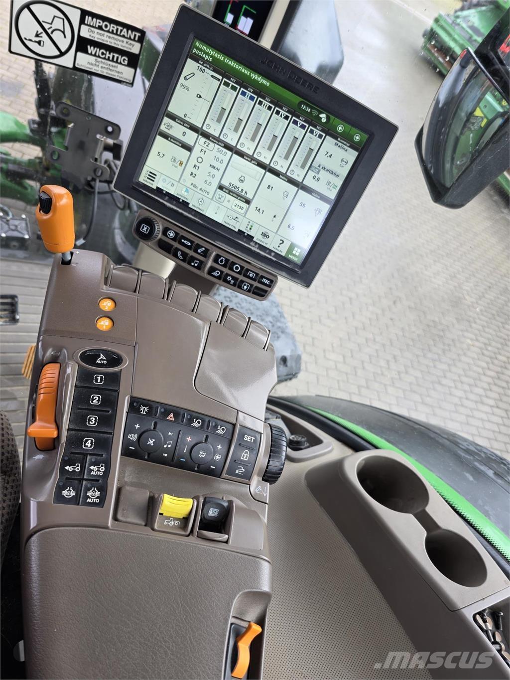 John Deere 8320R Traktoriai