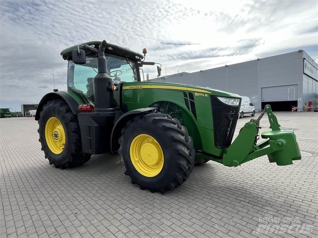 John Deere 8370R Traktoriai