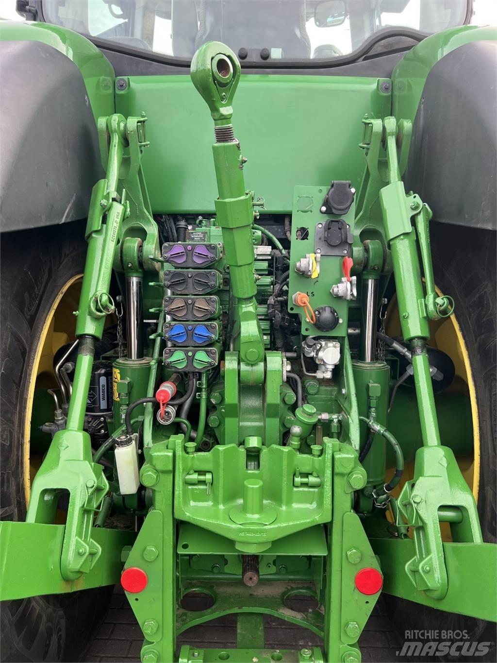 John Deere 8400R Traktoriai