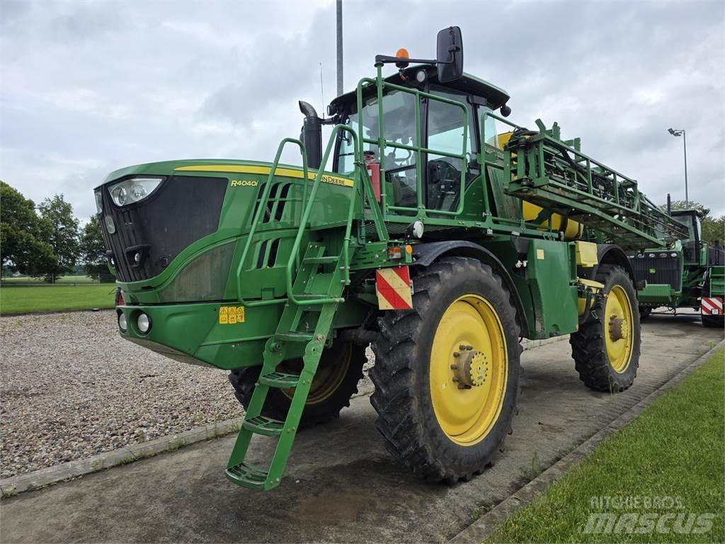 John Deere R4040i Prikabinami purkštuvai