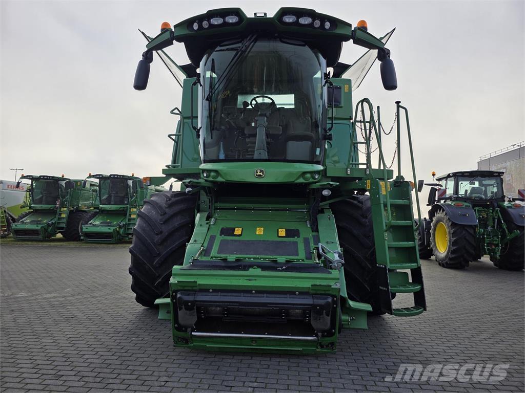 John Deere S670 Derliaus nuėmimo kombainai