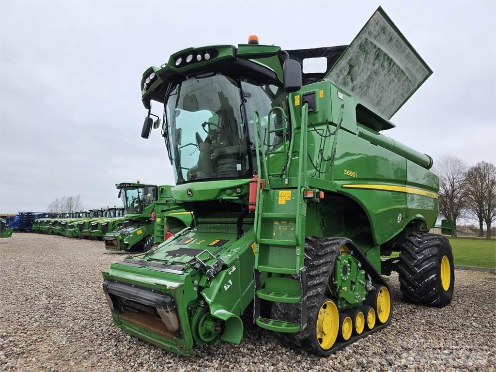 John Deere S690 Derliaus nuėmimo kombainai