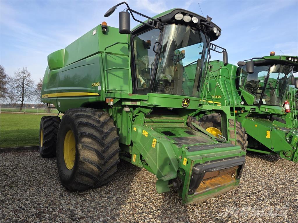 John Deere S690 Derliaus nuėmimo kombainai