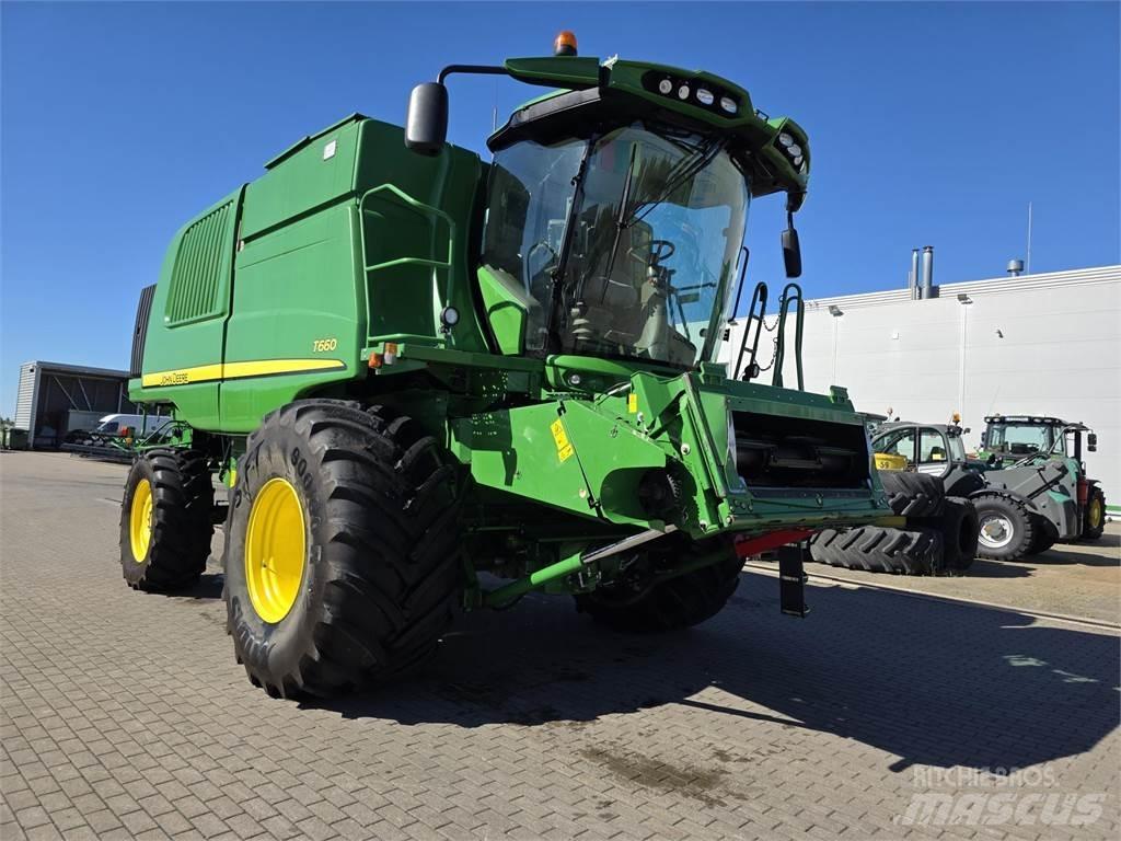 John Deere T660 Derliaus nuėmimo kombainai
