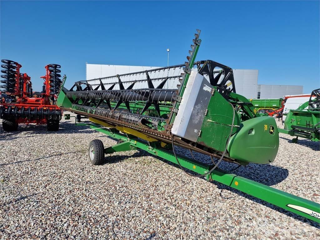 John Deere T670 Derliaus nuėmimo kombainai