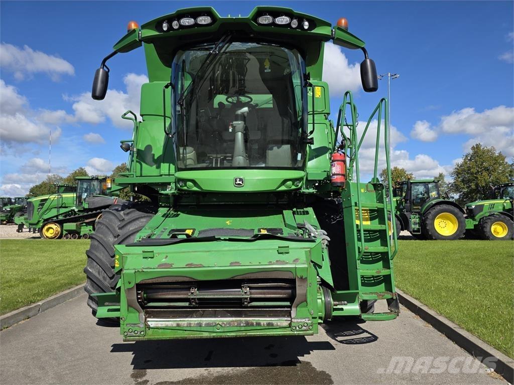 John Deere T670 Derliaus nuėmimo kombainai