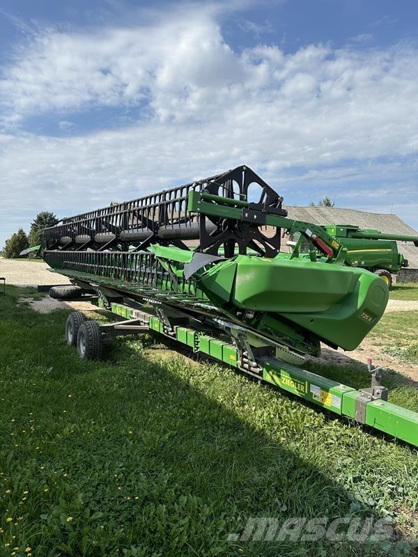 John Deere T670 Derliaus nuėmimo kombainai