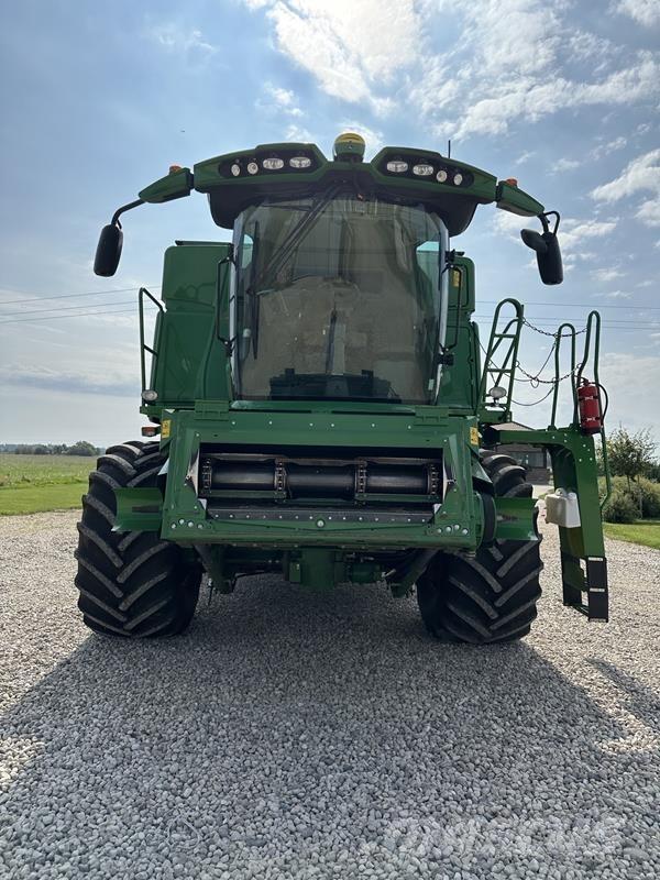 John Deere T670 Derliaus nuėmimo kombainai