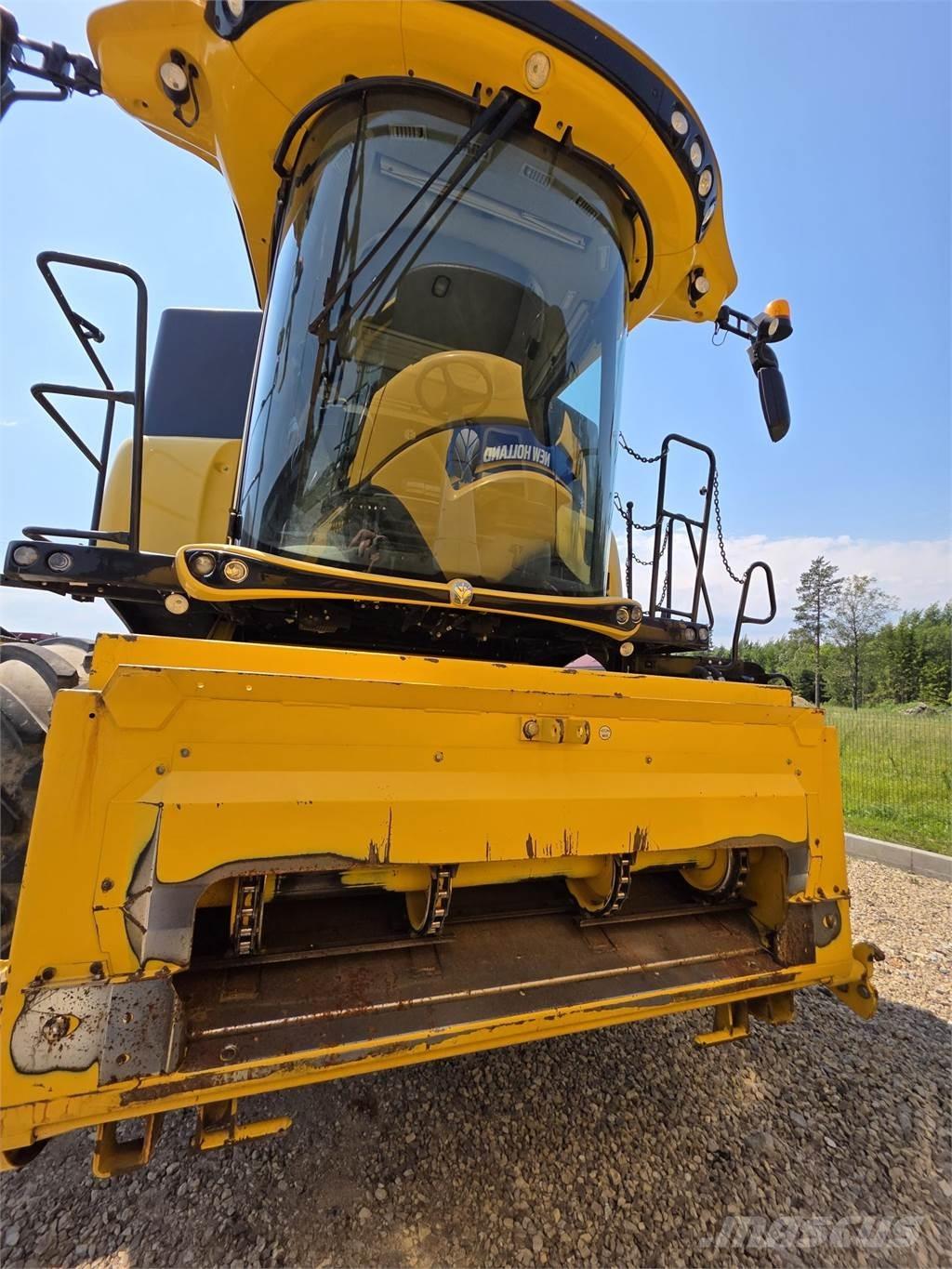 New Holland CX8.85 Derliaus nuėmimo kombainai