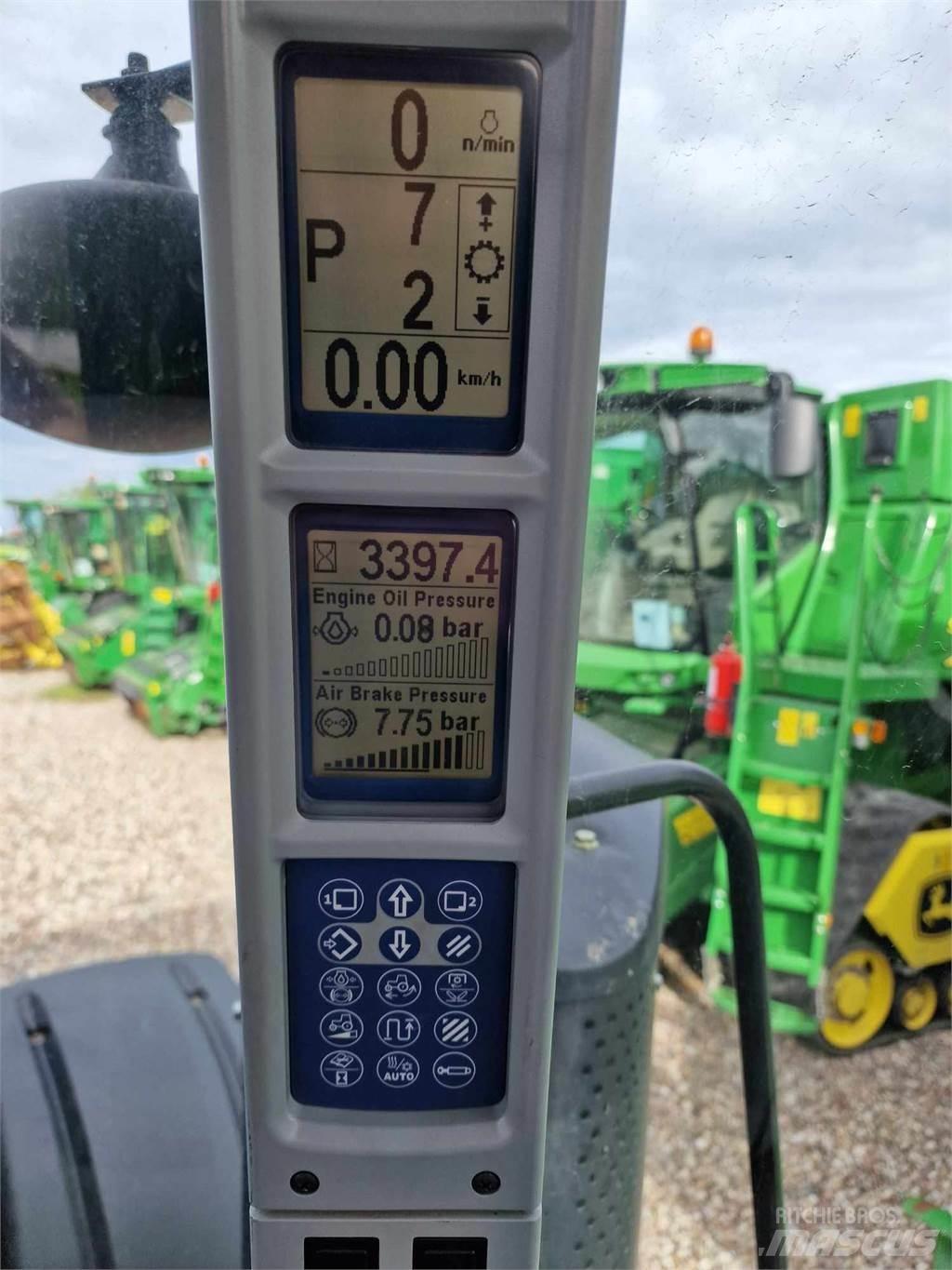 New Holland T8.410 Traktoriai