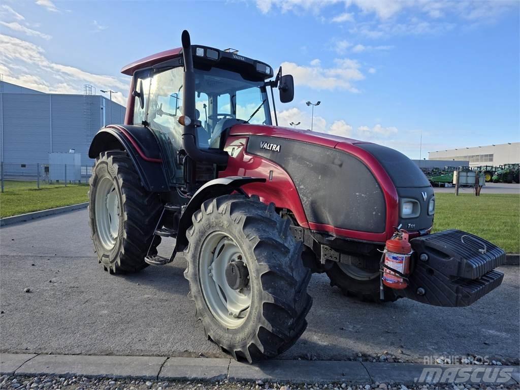 Valtra T131c Traktoriai