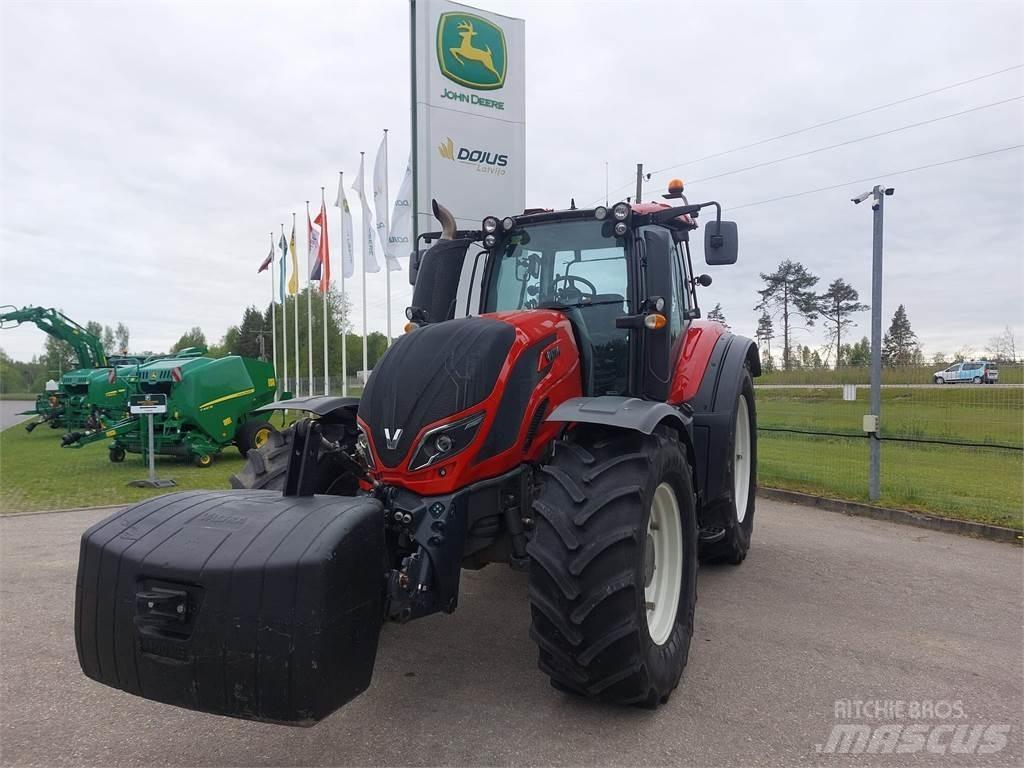 Valtra T234 Traktoriai
