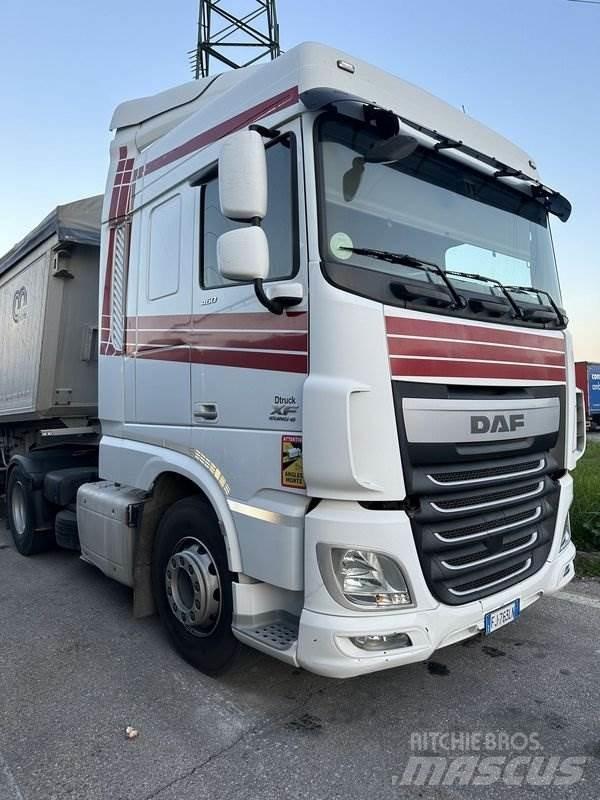 DAF XF460 DT Naudoti vilkikai