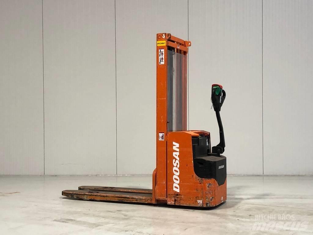 Doosan LEDS12.5C Rankiniai vėžimėliai