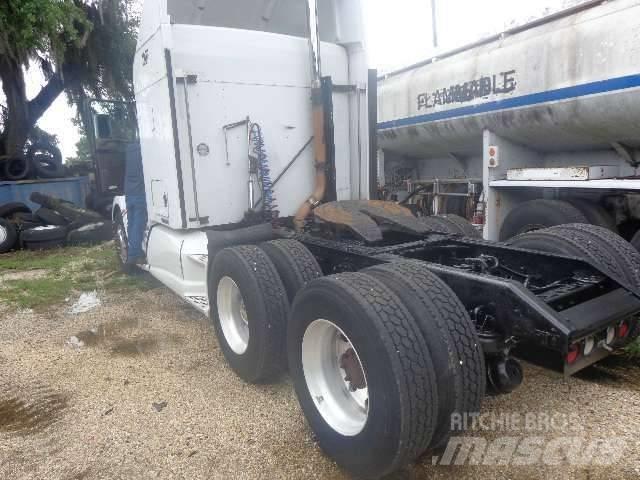 Kenworth T 660 Naudoti vilkikai