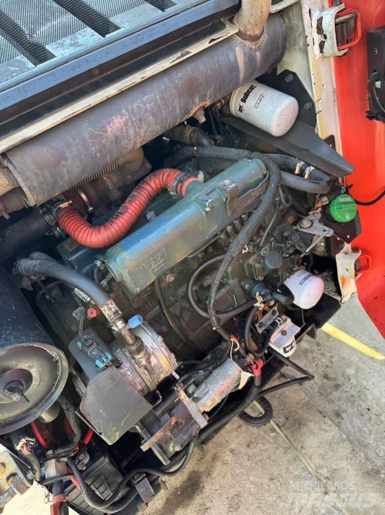 Bobcat S 185 Krautuvai su šoniniu pasukimu