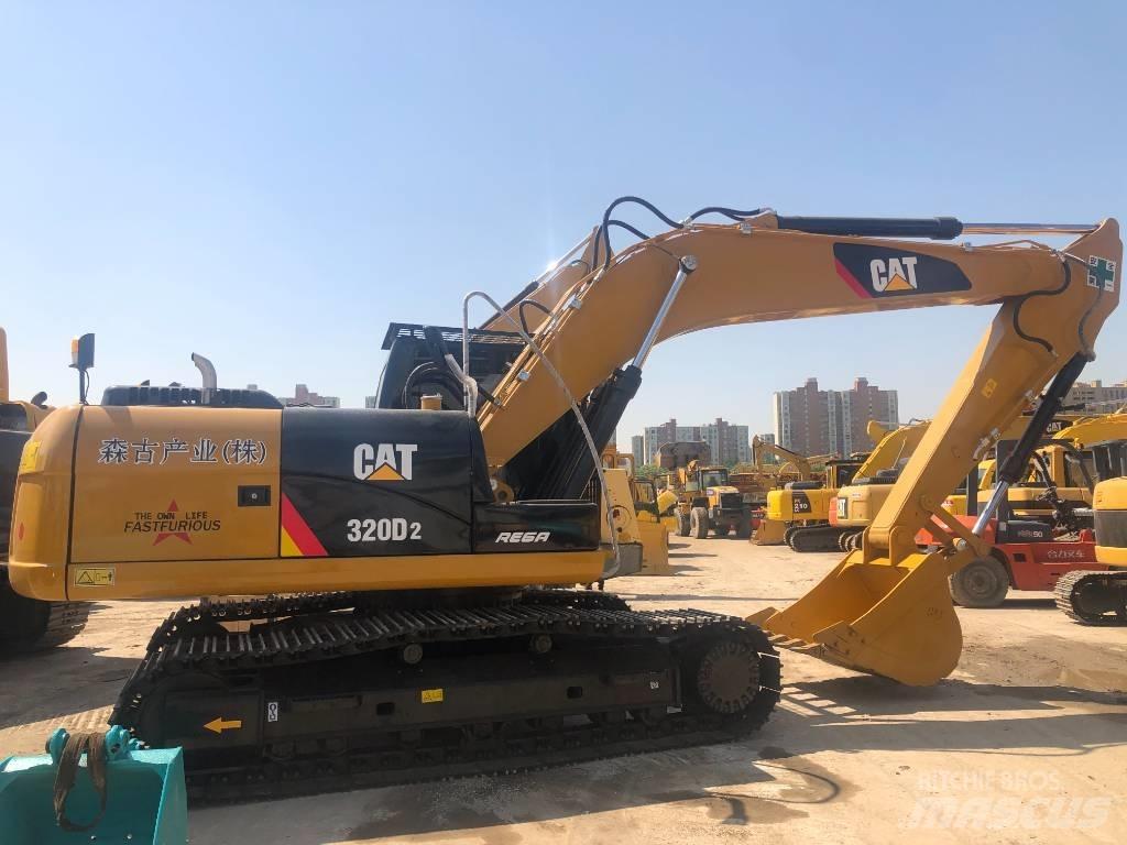 CAT 320 D 2 Vidutinės galios ekskavatoriai 7-12 t