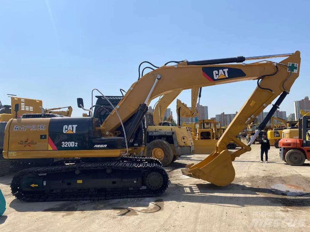 CAT 320 D 2 Vidutinės galios ekskavatoriai 7-12 t
