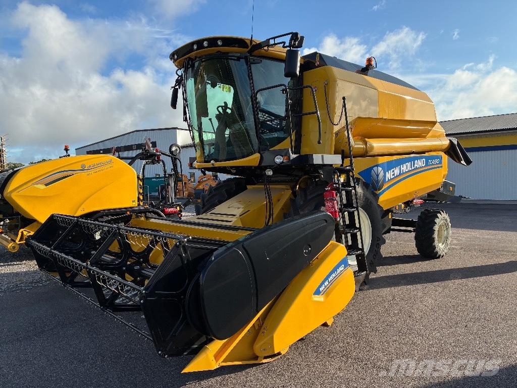 New Holland Tc 4.90 Derliaus nuėmimo kombainai
