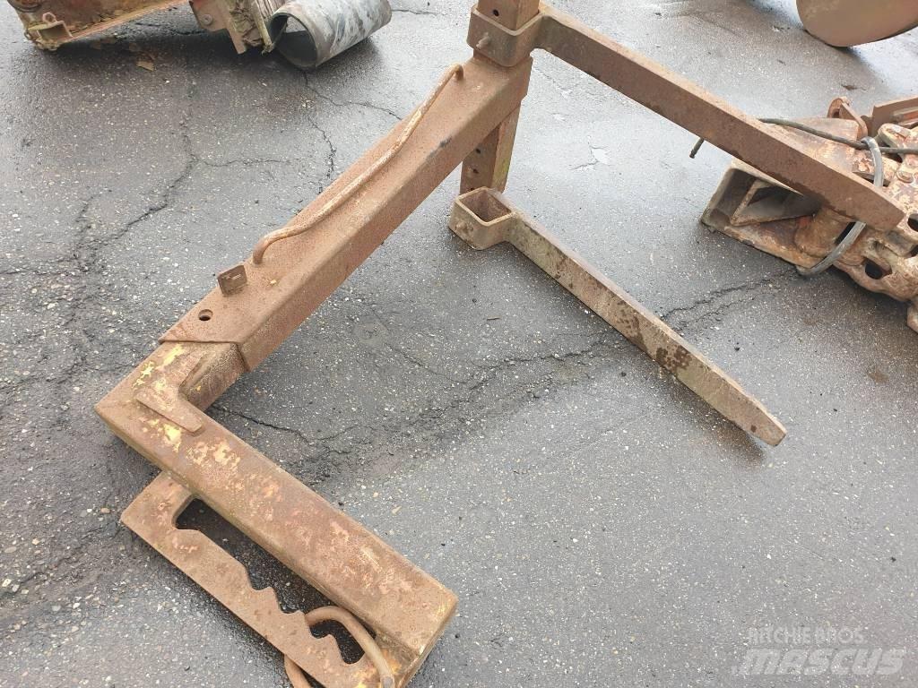  Frame with forks Šakės