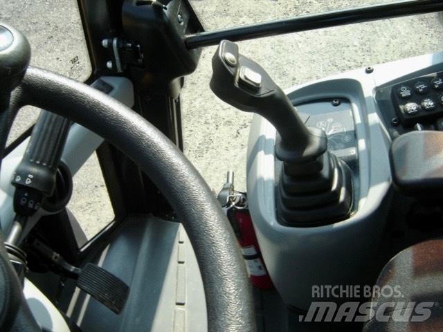 CAT 910 M Naudoti ratiniai krautuvai