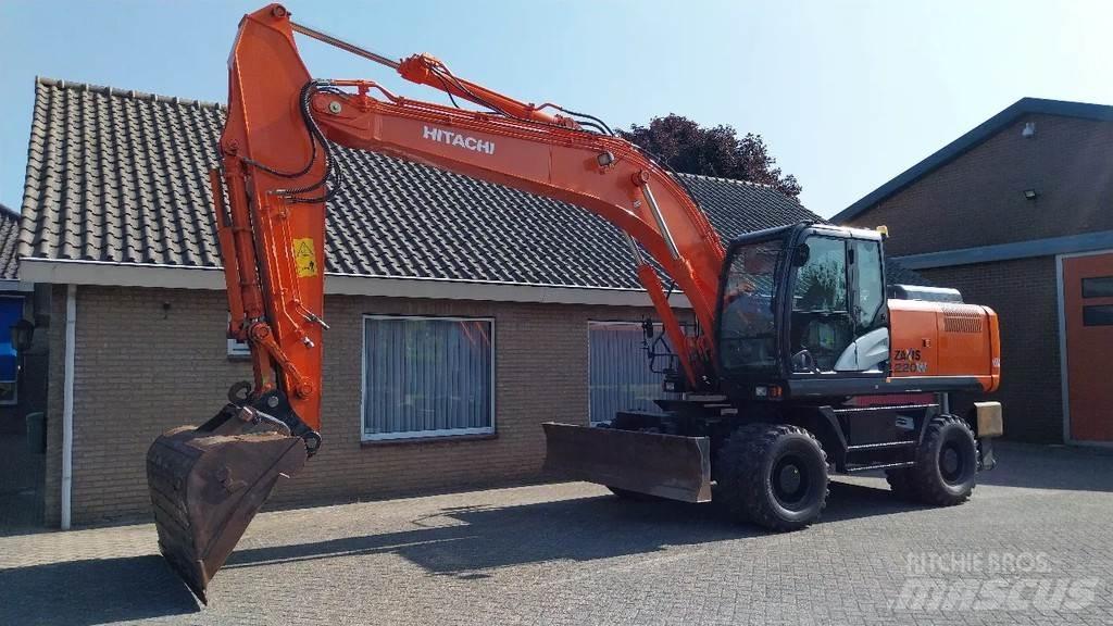 Hitachi ZX220W-5B Ratiniai ekskavatoriai