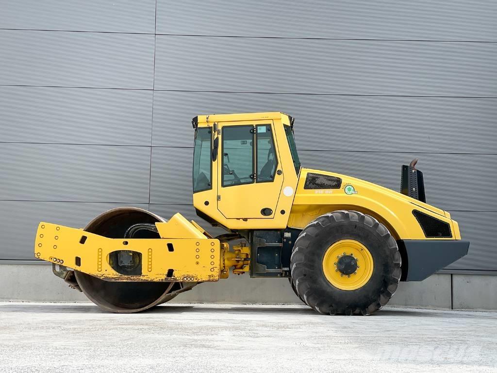 Bomag BW 216 DH-4i Vieno būgno volai