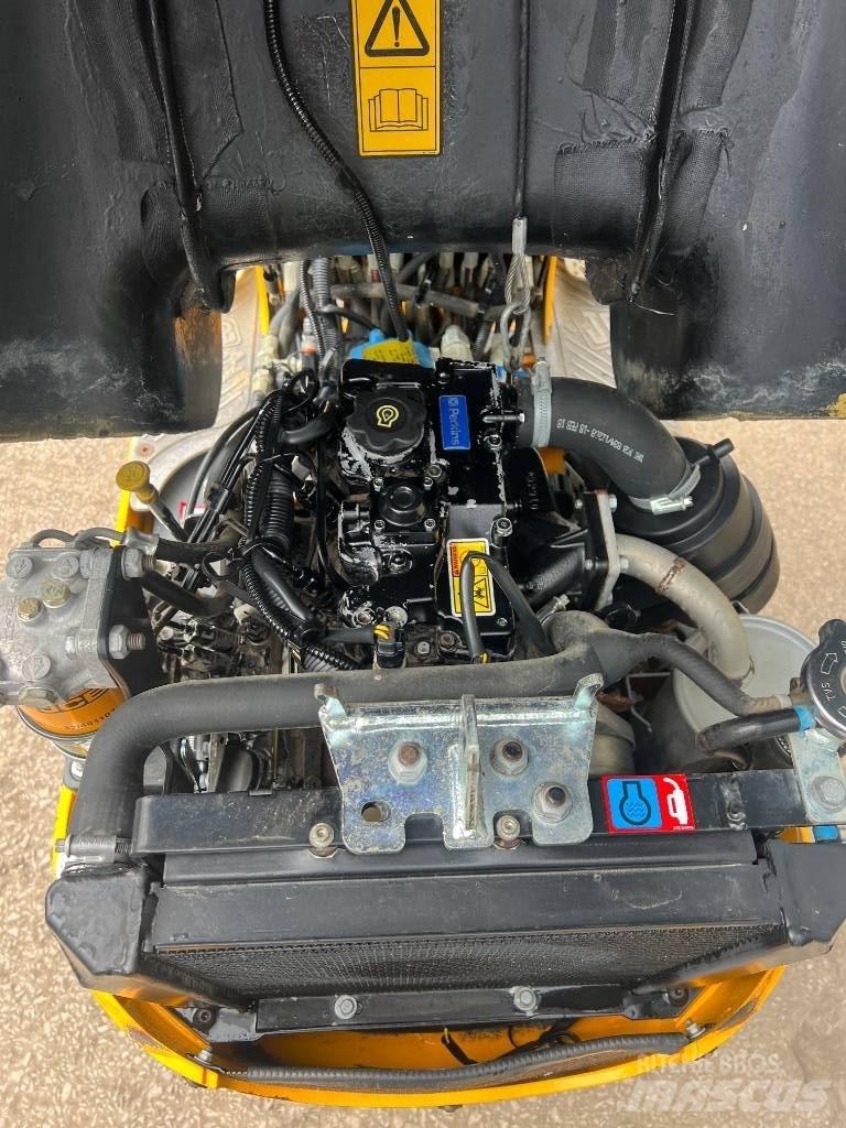 JCB 8008 CTS Mini ekskavatoriai < 7 t