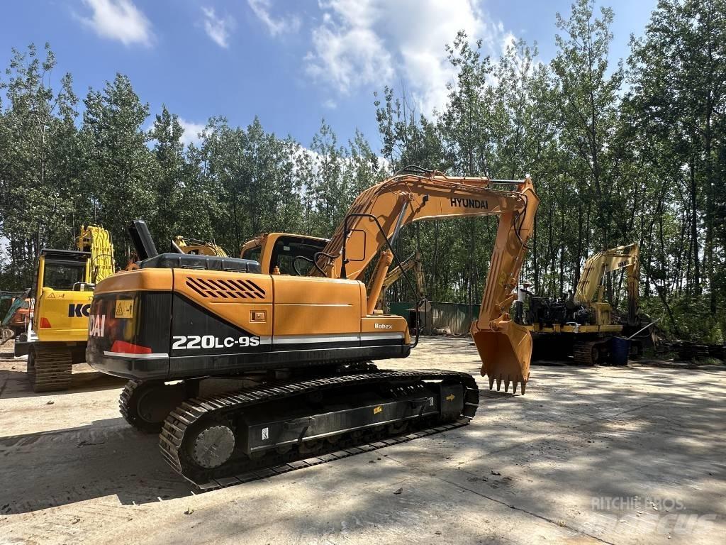 Hyundai 220LC-9S Vikšriniai ekskavatoriai