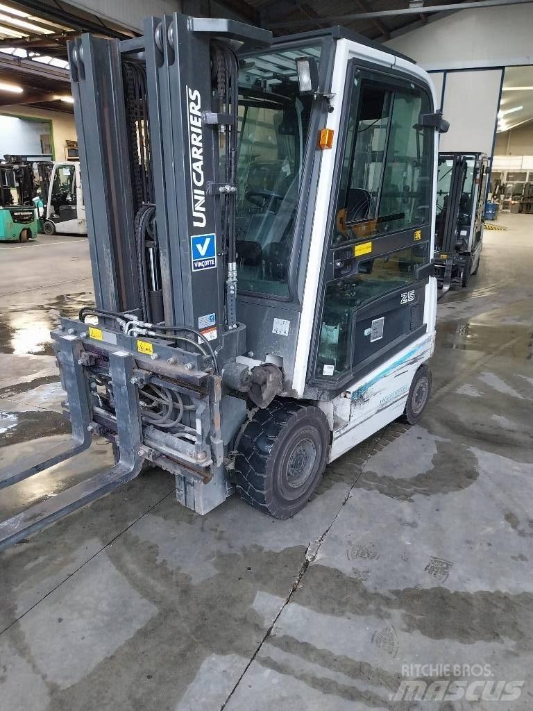 UniCarriers QX25 Elektriniai šakiniai krautuvai
