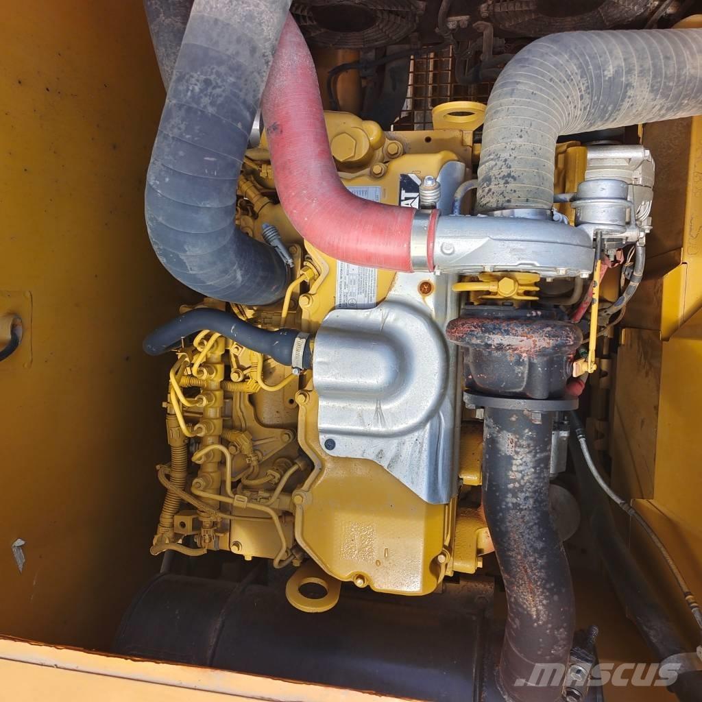 CAT 320 GC Vikšriniai ekskavatoriai