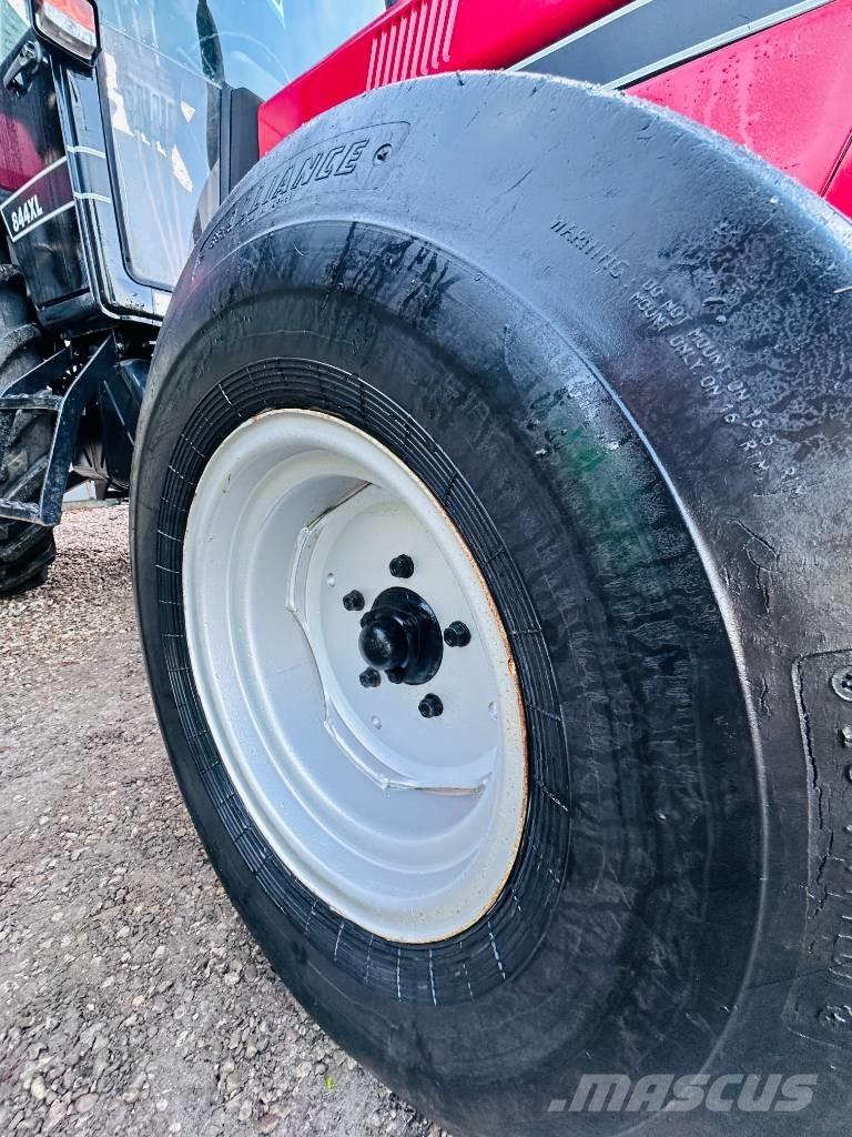 CASE 844 XL Traktoriai