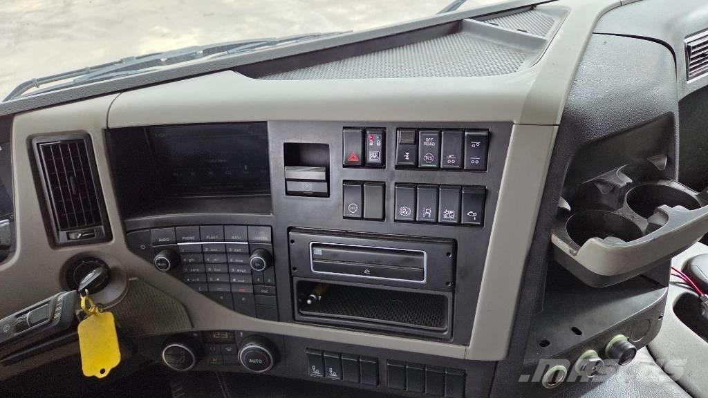 Volvo FM460 6X2*4 Sunkvežimiai su keliamuoju kabliu