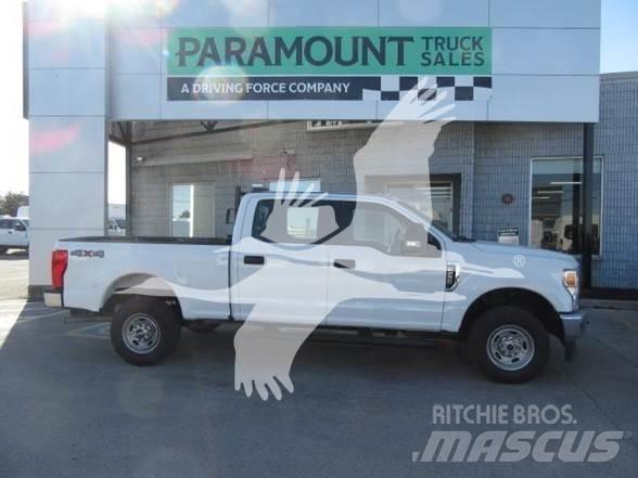 Ford F250 Statyba - Kita