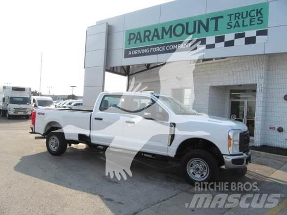 Ford F250 Statyba - Kita