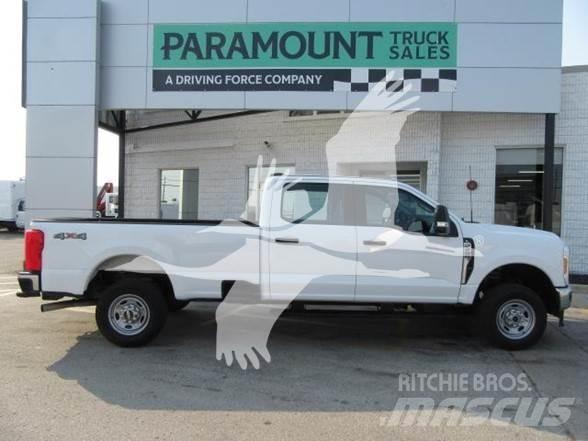 Ford F250 Statyba - Kita