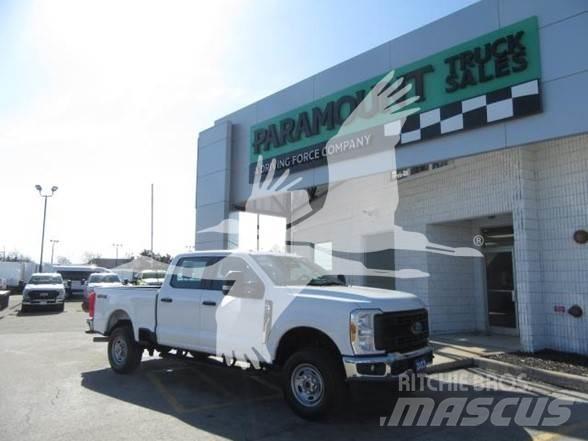 Ford F250 Statyba - Kita