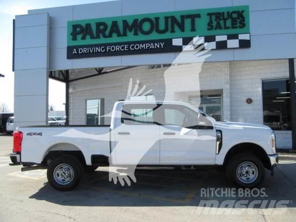 Ford F250 Statyba - Kita