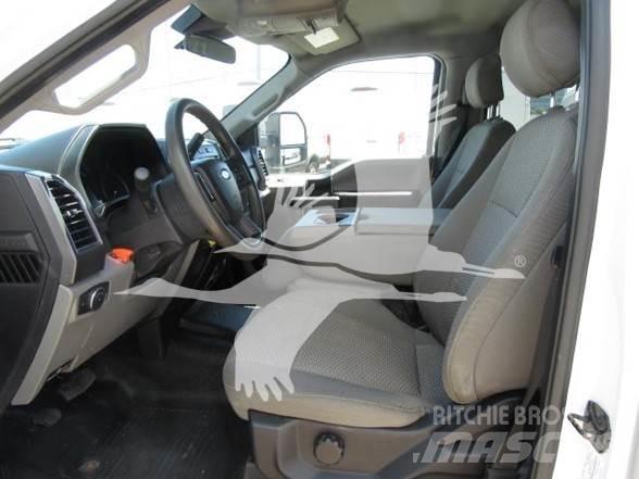 Ford F550 Platformos/ Pakrovimas iš šono