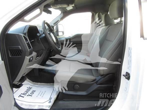 Ford F550 Platformos/ Pakrovimas iš šono
