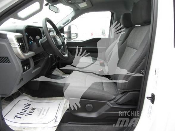 Ford F550 Statyba - Kita