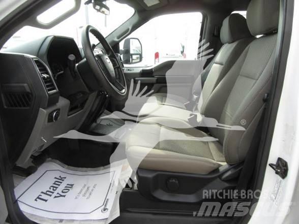 Ford F550 Platformos/ Pakrovimas iš šono